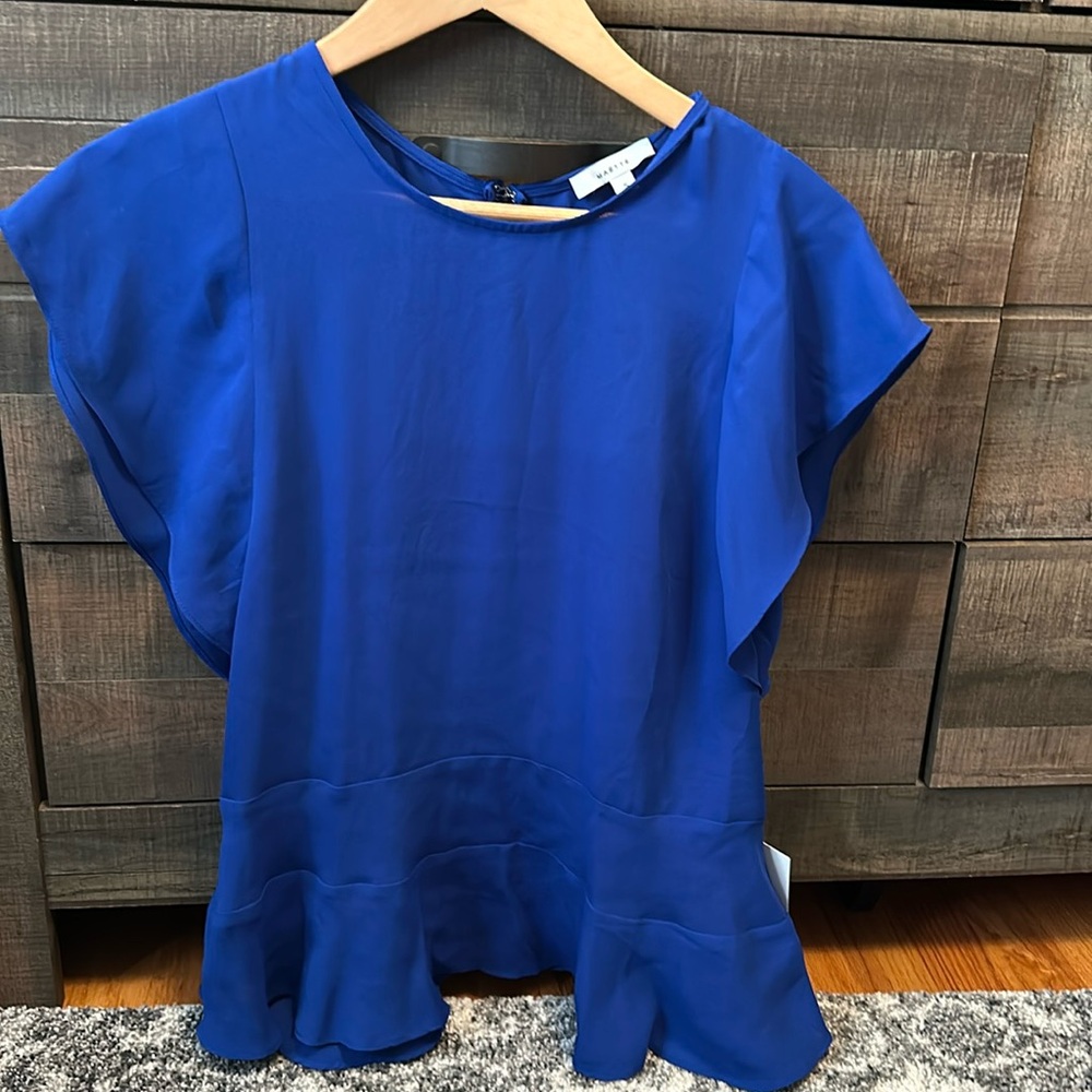 Stella & dot blue short sleeve blouse with ruffle detail on arms and bottom. NWT